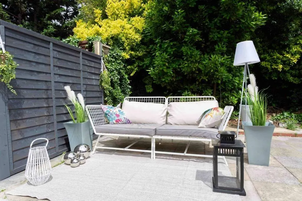 Contemporary 3 Bed House With Spacious Garden Close To Stratford London 0*,