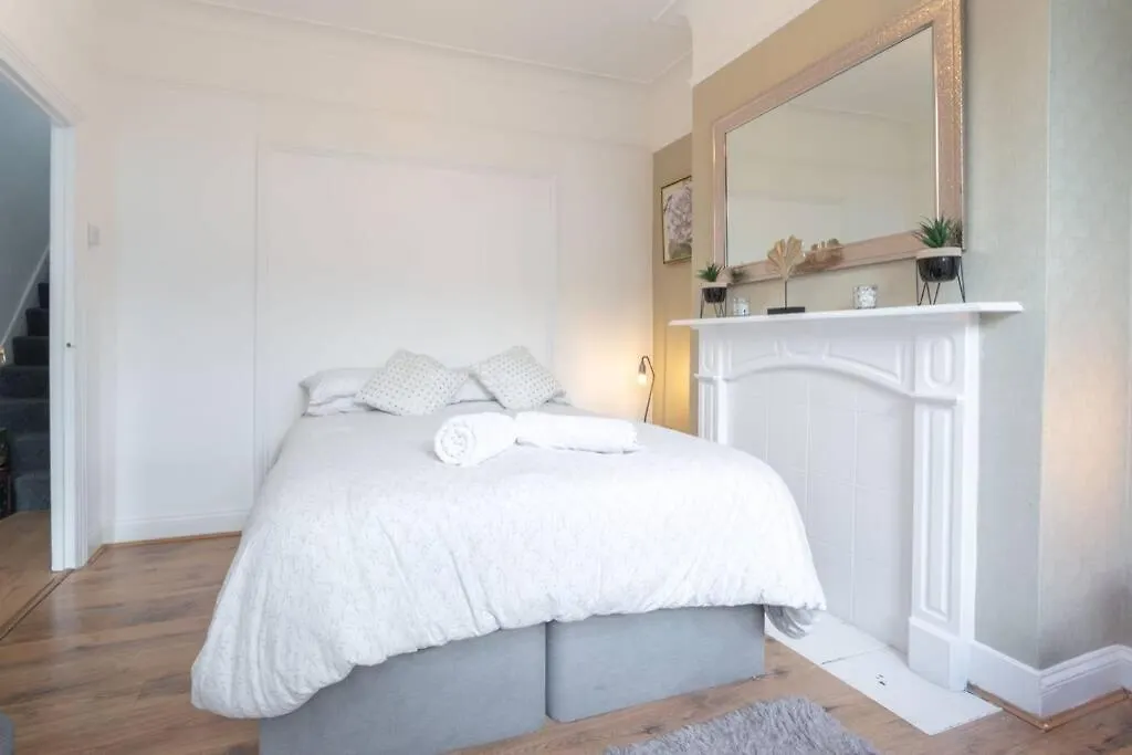 Contemporary 3 Bed House With Spacious Garden Close To Stratford London United Kingdom